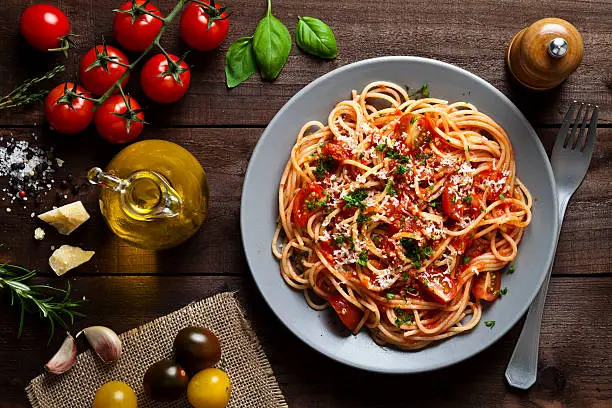 Mematahkan Spaghetti